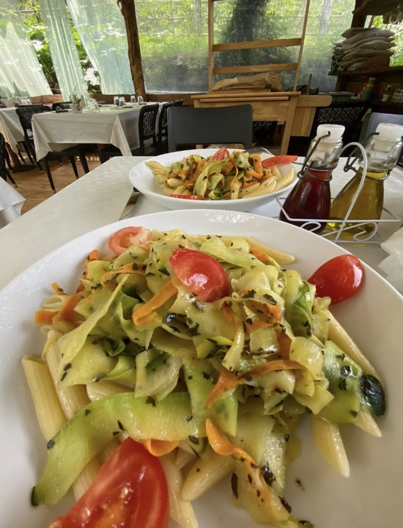 Salade de pâtes fraîches aux légumes